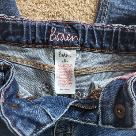 ♥️EUC♥️ BODEN GIRLS BOYFRIEND JEANS - Picture 4 of 7